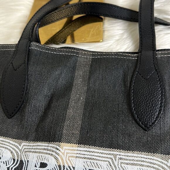 💯 Authentic Burberry Doodle Tote🍀 - Picture 16 of 16